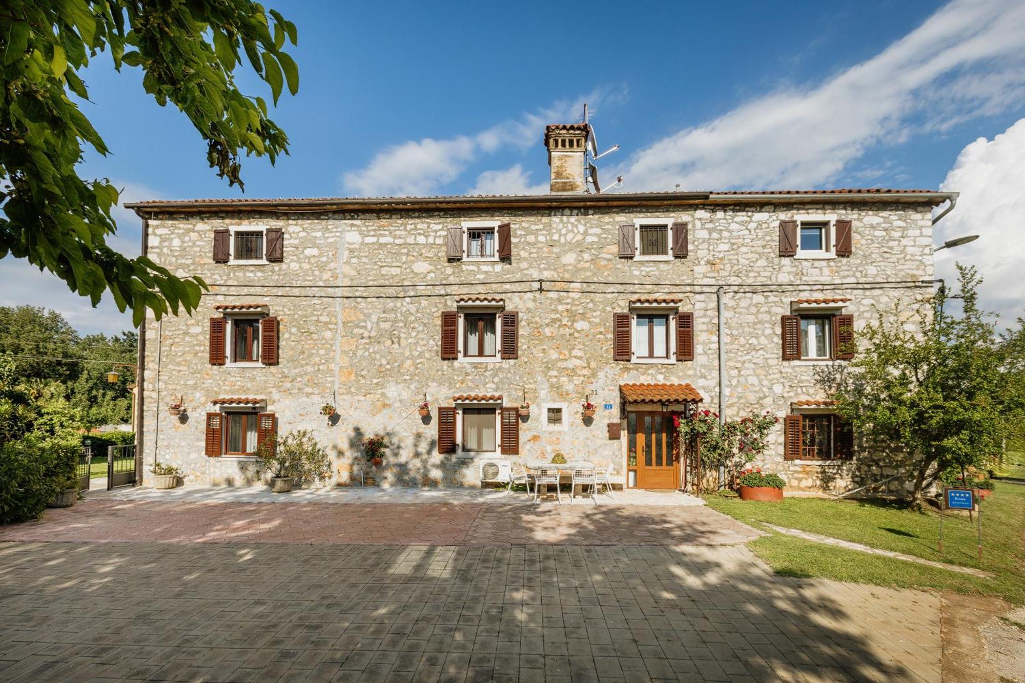 Apartments Mirna Stress Free Babici Exterior photo
